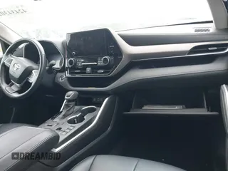2023 Toyota Highlander L с VIN 5TDKDRBH4PS031327, выставлен на аукционе IAAI как лот 42434302 с пробегом 39 453 миль миль и . История ставок и продаж доступна на DreamBid. Изображение 5.