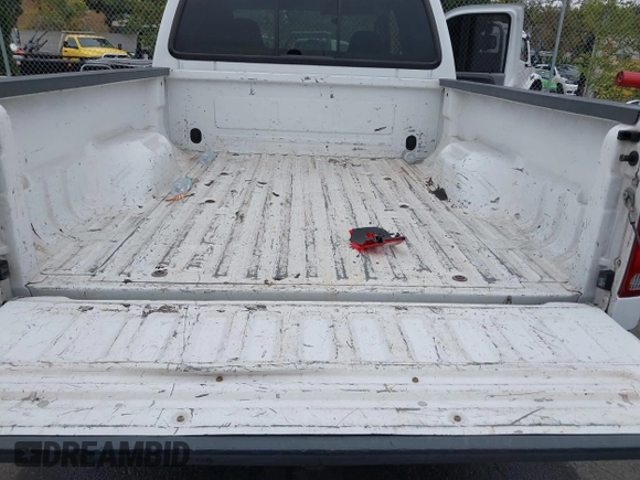 2003 Ford F-250 XL с VIN 1FTNW20L83EC77982, выставлен на аукционе IAAI как лот 42725985 с пробегом 196 203 миль миль и . История ставок и продаж доступна на DreamBid. Изображение 17.