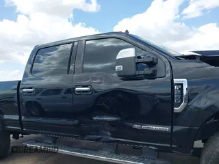 2019 Ford F-250 XL z VIN 1FT7W2BT8KEE12706, wystawiony jako IAAI lot #41906683 z przebiegiem 121 758 mil mil oraz . Historia ofert i sprzedaży dostępna na DreamBid. Obrazek 13.