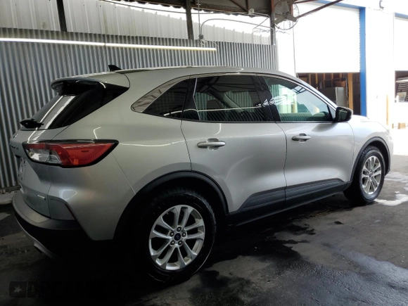 2020 Ford Escape SE with VIN 1FMCU0G66LUA30219, listed as a Copart auction lot 63894995 with 131,860 mi miles and Clean title. Bid and sale history available at DreamBid. Image 3.