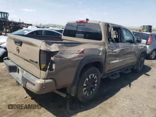 2023 Nissan Frontier SV with VIN 1N6ED1EK8PN664034, listed as a Copart auction lot 63547644 with 13,600 mi miles and Salvage Title. Bid and sale history available at carsss.com. Image 3.