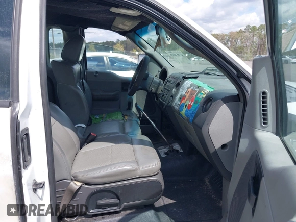 2005 Ford F-150 XL with VIN 1FTRF12265NB92660, listed as a IAAI auction lot 41854609 with 188,791 mi miles. Bid and sale history available at carsss.com. Image 5.