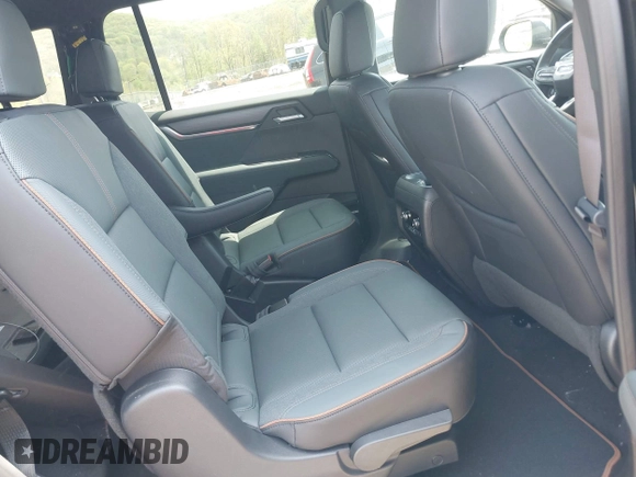 2024 GMC Acadia AWD AT4 z VIN 1GKENPKS2RJ243562, wystawiony jako IAAI lot #42156414 z przebiegiem 74 mil mil oraz . Historia ofert i sprzedaży dostępna na DreamBid. Obrazek 8.
