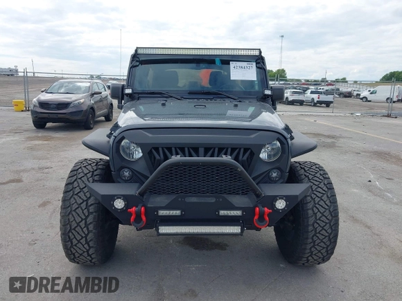 2016 Jeep Wrangler Unlimited Sport с VIN 1C4BJWDG3GL308546, выставлен на аукционе IAAI как лот 42384327 с пробегом 77 801 миль миль и . История ставок и продаж доступна на DreamBid. Изображение 12.