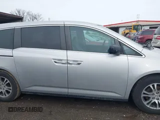 2013 Honda Odyssey EX-L with VIN 5FNRL5H63DB007682, listed as a IAAI auction lot 41408103 with 201,453 mi miles and . Bid and sale history available at carsss.com. Image 13.