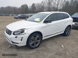 2017 Volvo XC60 Dynamic with VIN YV440MDR0H2225579, listed as a IAAI auction lot 41186573 with NaN miles. Bid and sale history available at carsss.com. Image 19.
