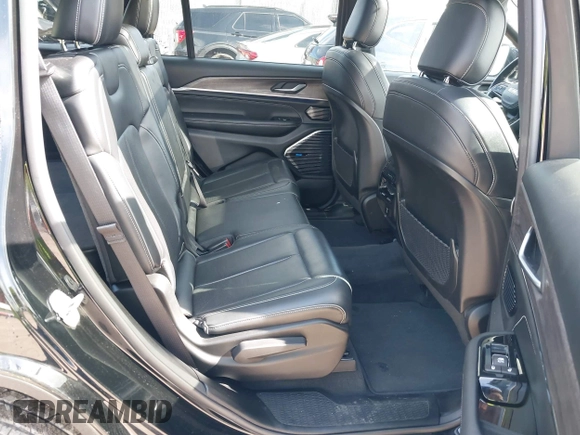 2021 Jeep Grand Cherokee Overland z VIN 1C4RJKDG9M8119728, wystawiony jako IAAI lot #42324696 z przebiegiem 48 379 mil mil oraz . Historia ofert i sprzedaży dostępna na DreamBid. Obrazek 8.