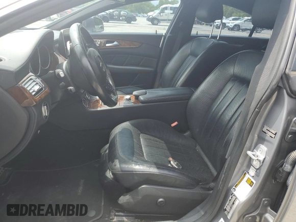 2015 Mercedes-Benz CLS 550 z VIN WDDLJ7DB3FA140857, wystawiony jako Copart lot #57606125 z przebiegiem 131 131 mil mil oraz Czysty tytuł • Clean title. Historia ofert i sprzedaży dostępna na DreamBid. Obrazek 7.