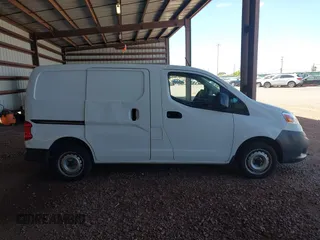 2015 Nissan NV200 S z VIN 3N6CM0KN3FK735497, wystawiony jako IAAI lot #41699156 z przebiegiem 61 581 mil mil oraz . Historia ofert i sprzedaży dostępna na DreamBid. Obrazek 13.