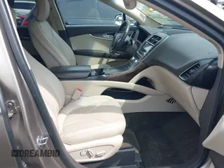 2018 Lincoln MKX Reserve with VIN 2LMPJ6LR7JBL11787, listed as a IAAI auction lot 42032661 with 27,992 mi miles. Bid and sale history available at carsss.com. Image 5.