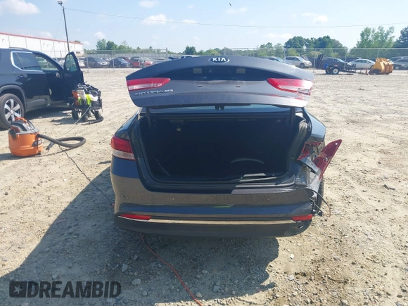 2018 Kia Optima LX z VIN KNAGT4L34J5232346, wystawiony jako IAAI lot #42136524 z przebiegiem 119 977 mil mil oraz . Historia ofert i sprzedaży dostępna na DreamBid. Obrazek 16.