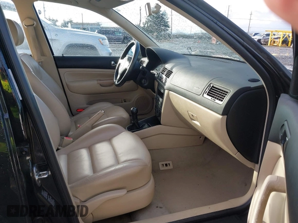 1999 Volkswagen Jetta GLS with VIN 3VWSA29M0XM084459, listed as a IAAI auction lot 41170665 with 76,790 mi miles and . Bid and sale history available at DreamBid. Image 5.