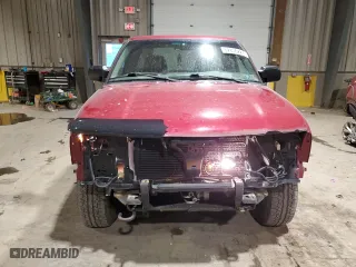 2003 GMC Sonoma SLS with VIN 1GTDT19X938112963, listed as a Copart auction lot 82836224 with 94,490 mi miles and Salvage Title. Bid and sale history available at carsss.com. Image 5.