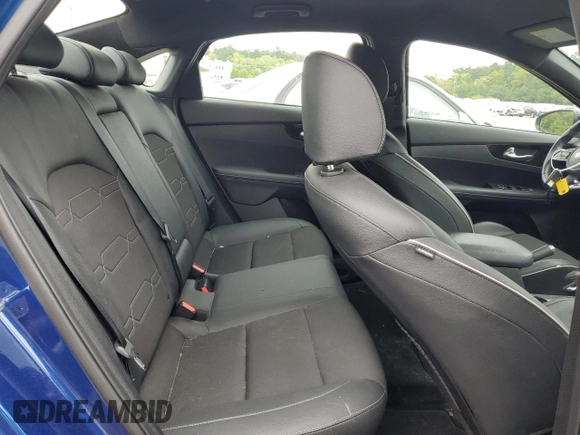 2021 Kia Forte GT-Line с VIN 3KPF34AD5ME394425, выставлен на аукционе Copart как лот 56688075 с пробегом 26 425 миль миль и Списание • Salvage title. История ставок и продаж доступна на DreamBid. Изображение 10.