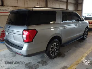 2024 Ford Expedition Max XLT z VIN 1FMJK1J88REA58426, wystawiony jako IAAI lot #42381012 z przebiegiem 4 989 mil mil oraz . Historia ofert i sprzedaży dostępna na DreamBid. Obrazek 4.