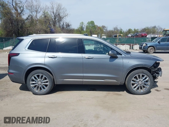 2022 Cadillac XT6 Premium Luxury with VIN 1GYKPFRS6NZ110074, listed as a IAAI auction lot 42060276 with 43,760 mi miles. Bid and sale history available at carsss.com. Image 13.
