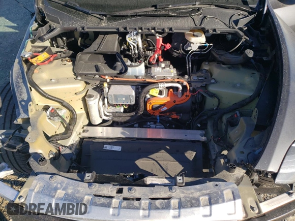 2024 Tesla Model Y Long Range with VIN 7SAYGDEE8RF002655, listed as a Copart auction lot 46422325 with 7,943 mi miles and Salvage Title. Bid and sale history available at DreamBid. Image 14.