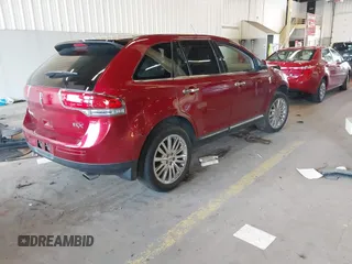 2013 Lincoln MKX with VIN 2LMDJ6JK2DBL05828, listed as a IAAI auction lot 41871126 with 97,094 mi miles. Bid and sale history available at carsss.com. Image 4.