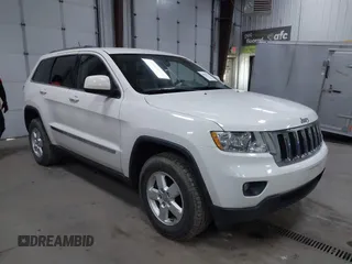 2011 Jeep Grand Cherokee Laredo z VIN 1J4RR4GG3BC589967, wystawiony jako IAAI lot #42024725 z przebiegiem 87 839 mil mil oraz . Historia ofert i sprzedaży dostępna na DreamBid. Obrazek 1.