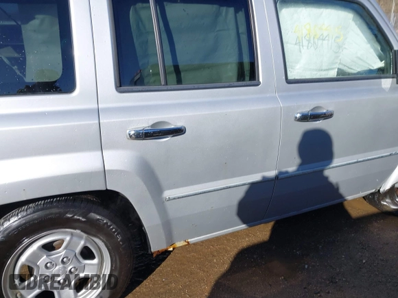 2008 Jeep Patriot Sport with VIN 1J8FT28W98D519566, listed as a IAAI auction lot 41804415 with 108,787 mi miles. Bid and sale history available at carsss.com. Image 12.