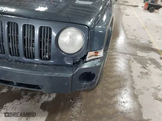 2008 Jeep Patriot Sport with VIN 1J8FF28W68D707209, listed as a IAAI auction lot 41853306 with 168,751 mi miles. Bid and sale history available at carsss.com. Image 12.