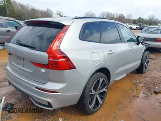 2022 Volvo XC60 Recharge Plug-In Hybrid R-Design with VIN YV4BR0DM4N1914570, listed as a IAAI auction lot 41709721 with 35,092 mi miles. Bid and sale history available at carsss.com. Image 4.