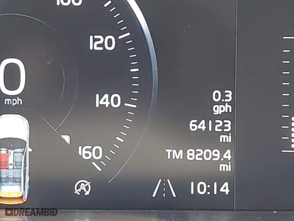 2018 Volvo XC60 Momentum with VIN YV4102RK6J1008472, listed as a IAAI auction lot 41789008 with 64,123 mi miles. Bid and sale history available at carsss.com. Image 15.