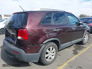2011 Kia Sorento LX with VIN 5XYKT4A29BG152301, listed as a IAAI auction lot 41472312 with 249,783 mi miles. Bid and sale history available at carsss.com. Image 4.