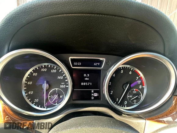 2012 Mercedes-Benz M 550 with VIN 4JGDA7DB4CA049084, listed as a Copart auction lot 83238734 with 88,571 mi miles and Clean title. Bid and sale history available at DreamBid. Image 8.