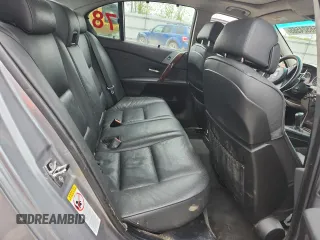 2007 BMW 5 Series 550i z VIN WBANB53547CN93565, wystawiony jako Copart lot #56524565 z przebiegiem 175 035 mil mil oraz Nie do naprawy • Non repairable. Historia ofert i sprzedaży dostępna na DreamBid. Obrazek 10.