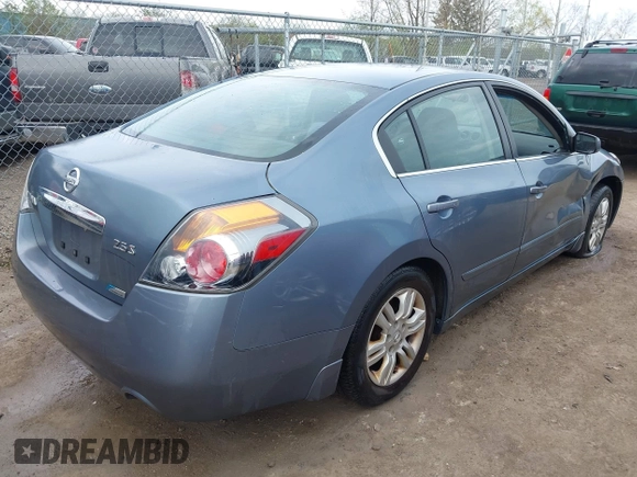 2012 Nissan Altima 2.5 with VIN 1N4AL2AP2CN493678, listed as a IAAI auction lot 42105581 with 147,956 mi miles and . Bid and sale history available at carsss.com. Image 4.