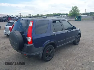 2004 Honda CR-V EX with VIN SHSRD78854U206817, listed as a IAAI auction lot 42088711 with 236,171 mi miles and . Bid and sale history available at carsss.com. Image 4.
