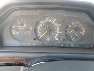 1994 Mercedes-Benz 400 with VIN WDBEA34E8RC032408, listed as a Copart auction lot 43827975 with 122,130 mi miles and Clean Title. Bid and sale history available at carsss.com. Image 9.