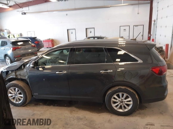 2019 Kia Sorento LX with VIN 5XYPGDA55KG556605, listed as a IAAI auction lot 42451151 with 83,171 mi miles and . Bid and sale history available at DreamBid. Image 14.