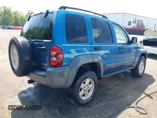 2006 Jeep Liberty Sport z VIN 1J4GL48K36W119096, wystawiony jako IAAI lot #42166779 z przebiegiem 185 355 mil mil oraz . Historia ofert i sprzedaży dostępna na DreamBid. Obrazek 4.