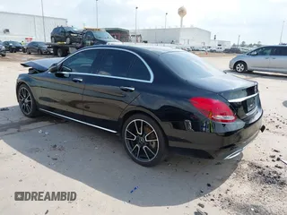 2016 Mercedes-Benz C 300 z VIN 55SWF4JB9GU108417, wystawiony jako IAAI lot #42091964 z przebiegiem 110 577 mil mil oraz . Historia ofert i sprzedaży dostępna na DreamBid. Obrazek 3.