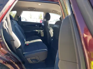 2017 Kia Sorento LX with VIN 5XYPG4A37HG255017, listed as a IAAI auction lot 42090967 with 122,021 mi miles. Bid and sale history available at carsss.com. Image 8.