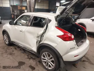 2011 Nissan Juke SV with VIN JN8AF5MR6BT010692, listed as a IAAI auction lot 41297664 with 128,161 mi miles. Bid and sale history available at carsss.com. Image 3.
