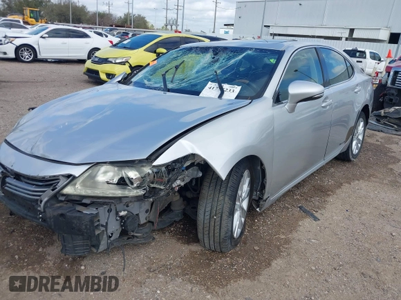 2013 Lexus ES 300h Hybrid with VIN JTHBW1GG5D2037179, listed as a IAAI auction lot 41775233 with 136,274 mi miles. Bid and sale history available at carsss.com. Image 18.