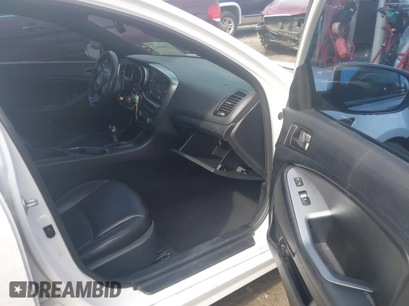 2015 Kia Optima LX z VIN 5XXGM4A73FG438282, wystawiony jako IAAI lot #42389042 z przebiegiem 228 753 mil mil oraz . Historia ofert i sprzedaży dostępna na DreamBid. Obrazek 5.