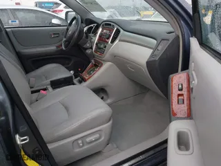 2006 Toyota Highlander w/3rd Row with VIN JTEEP21A360174203, listed as a IAAI auction lot 41787747 with 143,519 mi miles. Bid and sale history available at carsss.com. Image 5.