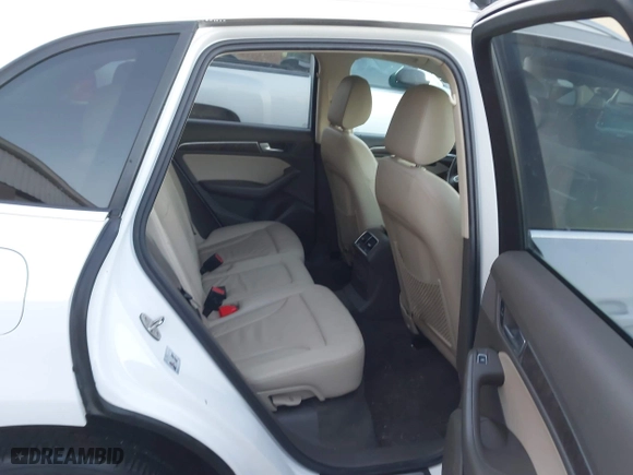 2014 Audi Q5 Premium Plus with VIN WA1LFAFP2EA076756, listed as a IAAI auction lot 41429593 with 134,592 mi miles. Bid and sale history available at carsss.com. Image 8.