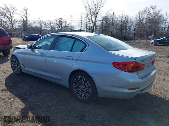 2019 BMW 5 Series 530i xDrive with VIN WBAJA7C57KWC77780, listed as a IAAI auction lot 41511124 with 35,696 mi miles. Bid and sale history available at carsss.com. Image 3.