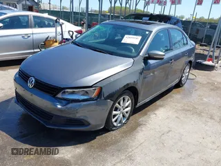 2011 Volkswagen Jetta Sedan SE PZEV with VIN 3VWDZ7AJ0BM306023, listed as a IAAI auction lot 42059241 with 176,879 mi miles. Bid and sale history available at carsss.com. Image 2.