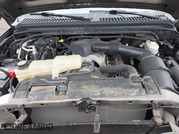 2005 Ford Excursion Limited with VIN 1FMNU43S25ED44885, listed as a IAAI auction lot 41322350 with 65,112 mi miles and . Bid and sale history available at DreamBid. Image 10.