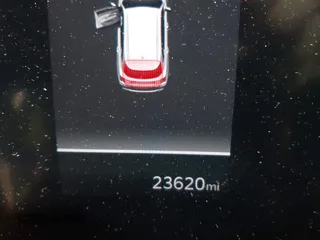 2024 Kia Sorento S z VIN 5XYRLDJC9RG261052, wystawiony jako IAAI lot #42282236 z przebiegiem 23 620 mil mil oraz . Historia ofert i sprzedaży dostępna na DreamBid. Obrazek 7.