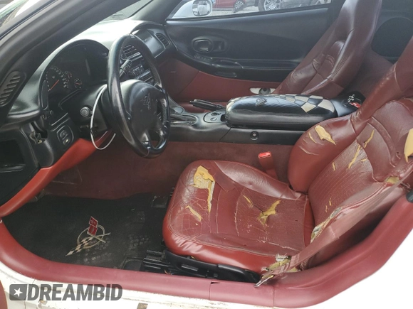 1998 Chevrolet Corvette with VIN 1G1YY22G0W5130768, listed as a Copart auction lot 44248105 with 296,037 mi miles and Clean Title. Bid and sale history available at carsss.com. Image 7.