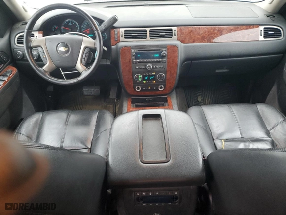 2014 Chevrolet Suburban LT with VIN 1GNSKJE70ER228623, listed as a Copart auction lot 45020335 with 167,671 mi miles and Salvage Title. Bid and sale history available at carsss.com. Image 8.