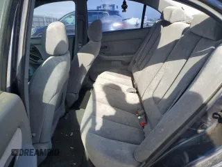 2004 Hyundai Elantra GLS z VIN KMHDN46D94U898709, wystawiony jako Copart lot #84770704 z przebiegiem 216 785 mil mil oraz Szkoda całkowita • Salvage title. Historia ofert i sprzedaży dostępna na DreamBid. Obrazek 10.