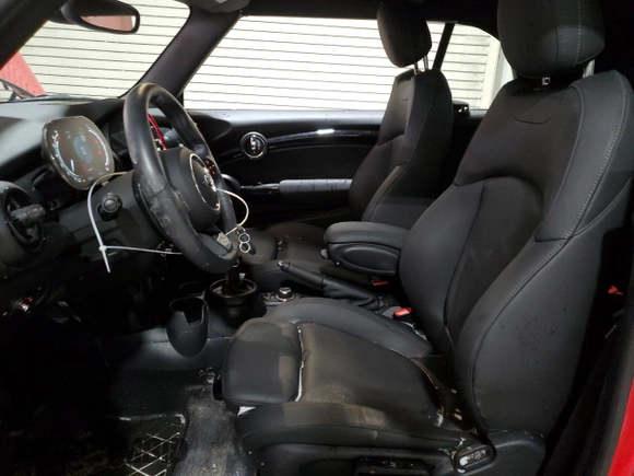 2024 MINI Convertible Cooper S с VIN WMW43DL06R3S17556, выставлен на аукционе Copart как лот 88520075 с пробегом 10 529 миль миль и Списание • Salvage title. История ставок и продаж доступна на DreamBid. Изображение 7.